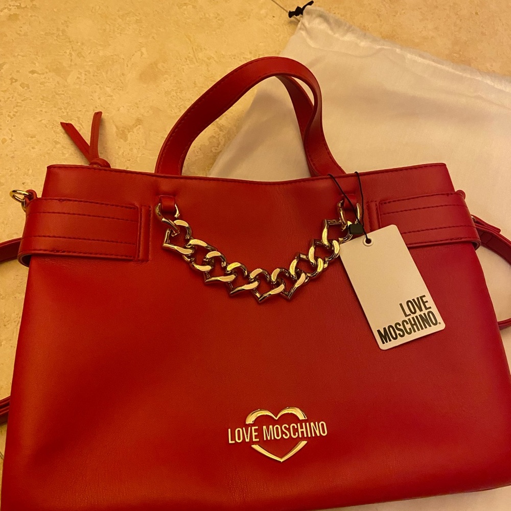 Stunning!Love Moschino Red Tote(New)